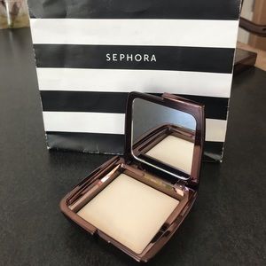 Hourglass Diffused light